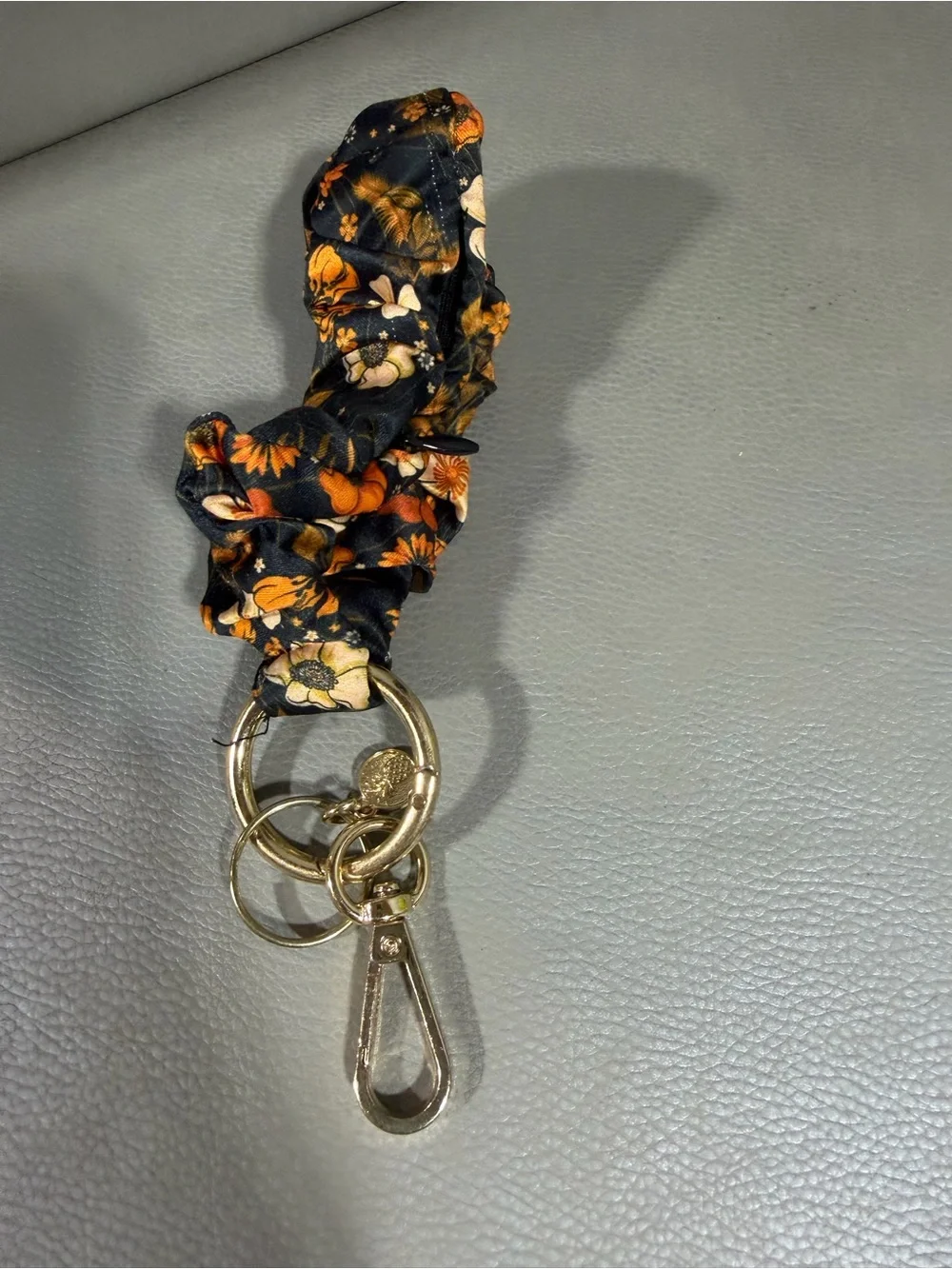 NWOT Simply Southern Floral Black & Orange Scrunchie Keychain with Gold Hardware
